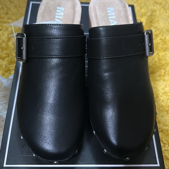 Women’s casual black clogs - Picture 6 of 7
